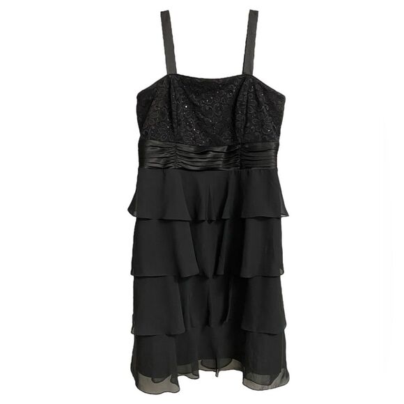 Dressbarn Collection Tiered Cocktail Dress Women's Size 16 Black Lace Whimsigoth - Picture 2 of 16